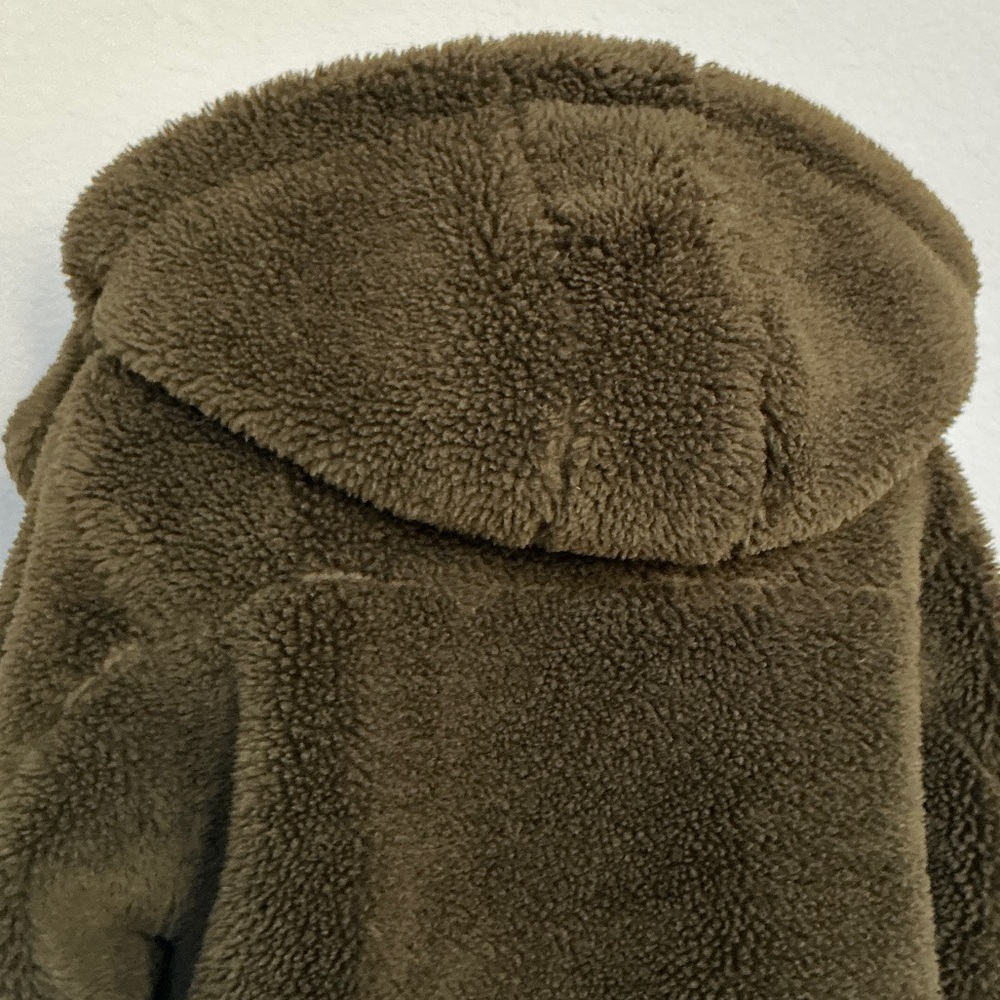 ALO Yoga Olive Green Foxy Sherpa Hooded Jacket - Picture 6 of 10